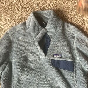 Patagonia Gray and Navy Women's Sweater